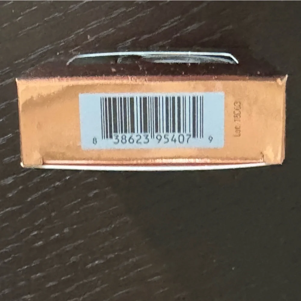 NIB Bundle – 2 Makeup Revolution Flawless Foils Eyeshadows: Rose Gold + Unicorn